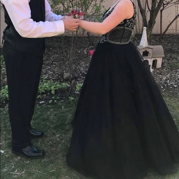 Black prom dress - Picture 2 of 2